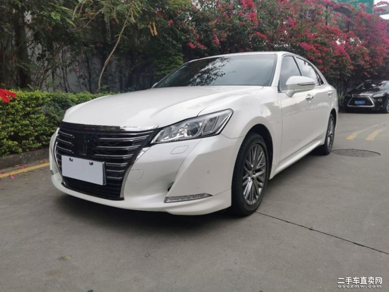 二手丰田皇冠2018款 排量2.0T运动版 价格21.30万