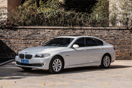 文山二手宝马5系 2013款 525Li 2.0T 手自一体 领先型