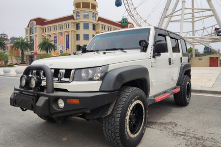 黄冈二手北京BJ40 2016款 BJ40L 2.3T 手自一体 四驱 尊享版